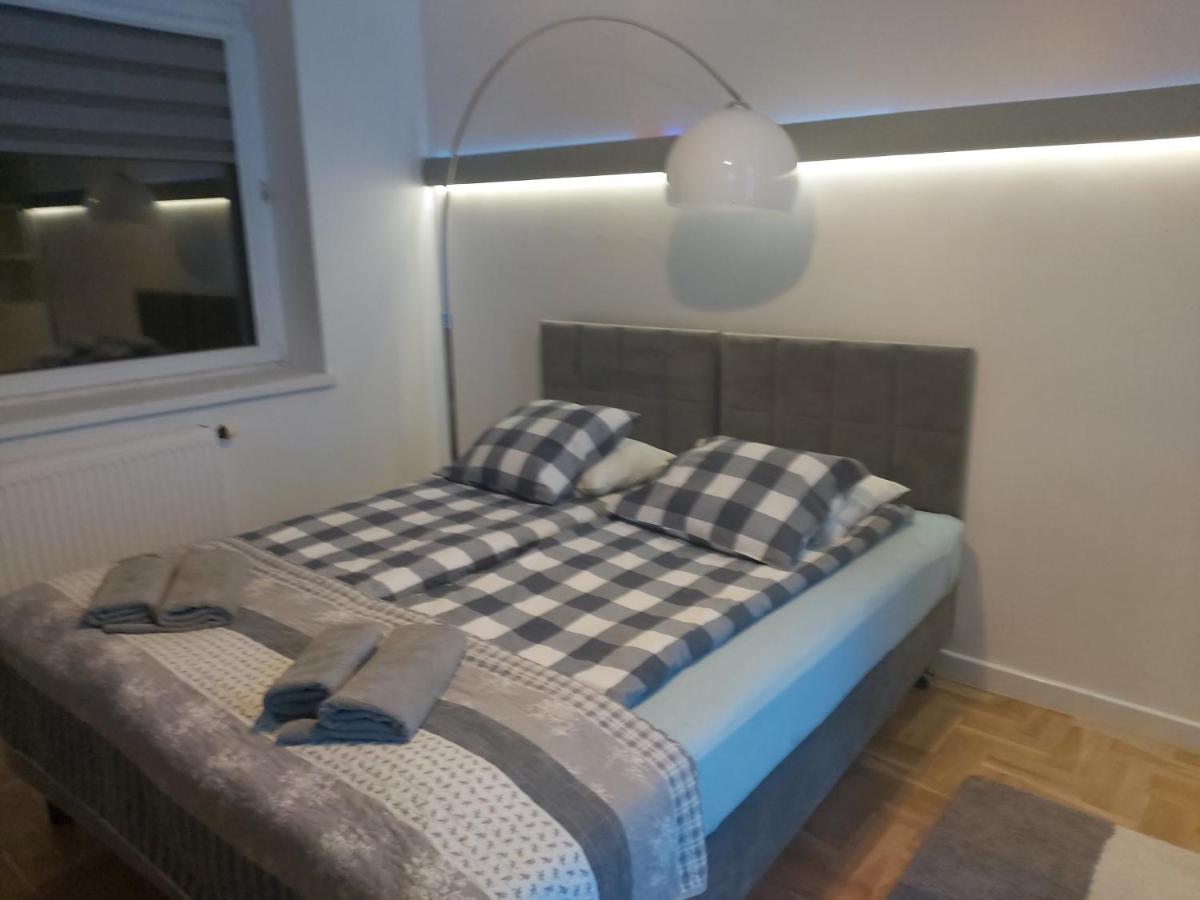Nad Rustika Apartment กดิเนีย ภายนอก รูปภาพ