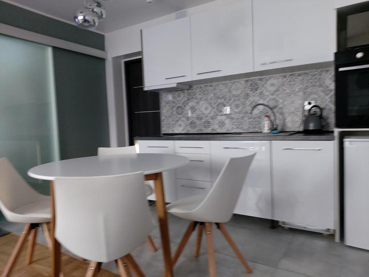Nad Rustika Apartment กดิเนีย ภายนอก รูปภาพ